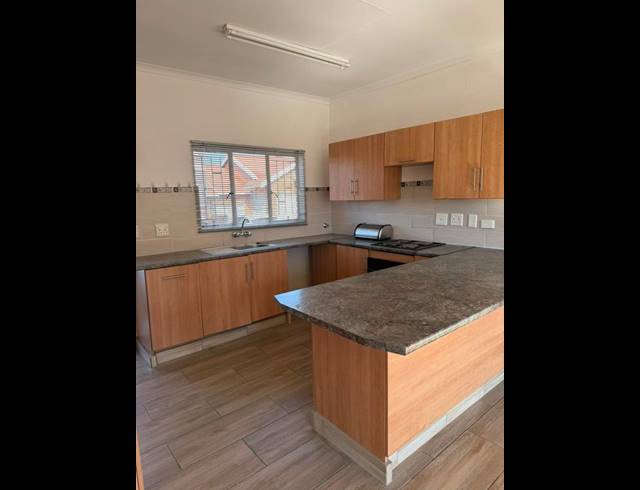 3 BEDROOM APARTMENT FOR SALE IN GROBLERPARK